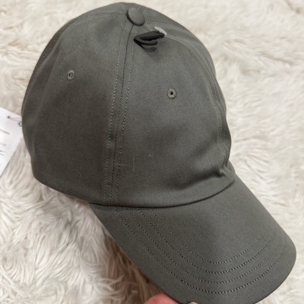 Lululemon Athletica Gray Baseball Hat